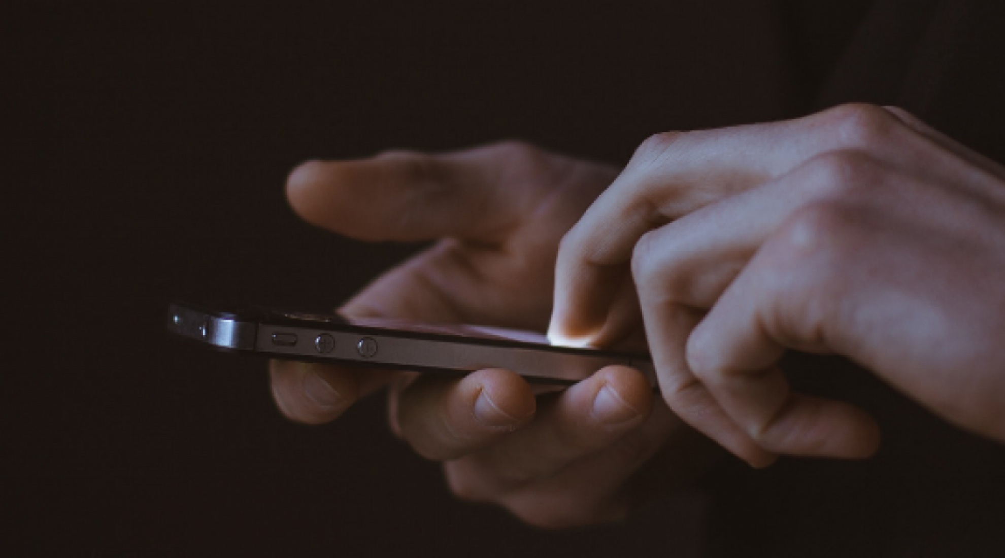 Man using an iphone