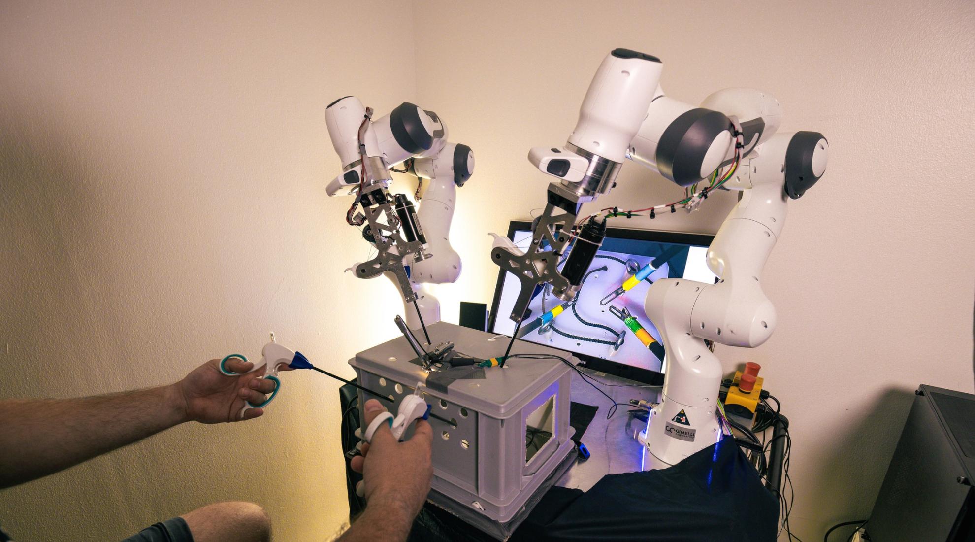 four-armed robot